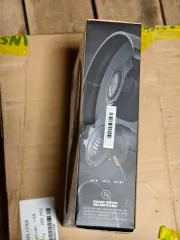 Бытовая электроника: зарядные устройства, колонки JBL, T&G, наушники Apple, Marshall, Samsung, смарт-часы, фены Dyson, устройства для зарядки аккумуляторов телефонов от сети переменного тока, производство Китай, марка Magnetic Charger, модель WCH-PMI-MGSF (2 шт.). Расчёска (большая массажная щетка…