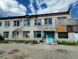 Здания 2877.7 кв.м, 131.5 кв.м, 457.3 кв.м и земельный участок 27012 кв.м, Свердловская обл. Нежилые здания 2877.7 кв.м кад.№ 66:63:0501003:693, 131.5 кв.м кад.№ 66:63:0501003:691, 457.3 кв.м кад.№ 66:63:0501003:690, расположенные на земельном участке 27012 кв.м кад.№ 66:63:0501003:950 по адресу…
