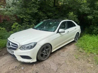 Mercedes-Benz E-klasse 2014 года, 249 лс, полный привод, АКПП, VIN: WDD2120801B034263, находится в залоге у ПАО Банк Зенит на основании Договора залога автотранспортного средства, приобретаемого в будущем № AVT- DZ-0000-3151039 от 11.12.2022 г. Транспортное средство не на ходу.