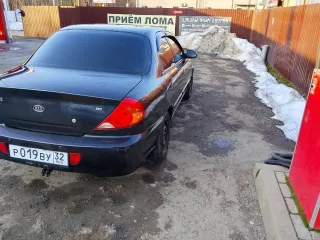 Kia Spectra, 2008 года выпуска, 101,5 лс, 229945 км, VIN XWKFB227280085525. Автомобиль на ходу в хорошем состоянии, но пороги и задние арки надо переварить. Вложение больших не требует, если из подвески поменять втулки стабилизатора, абс не работает и не работает левый передний поворотник, тормоза…