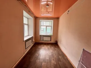 Нежилое здание 747.5 кв. м и земельный участок 3428 кв. м, Кемеровская область. Нежилое здание общей площадью 747,5 кв. м, кадастровый номер 42:31:0108001:24, расположенное по адресу: Кемеровская область – Кузбасс, г. Осинники, ул. Ленина, д. 66. Земельный участок общей площадью 3428 кв. м…