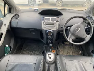 Автомобиль Toyota Vitz 2008 года выпуска, VIN отсутствует. На имущество зарегистрировано ограничение в залоге. Все запреты и ограничения с реализуемого имущества покупатель снимает самостоятельно.