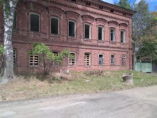 Земельный участок 1839 кв. м и нежилое здание 434 кв. м, Республика Марий Эл Земельный участок с кадастровым номером 12:01:5301014:17 площадью 1839 кв. м с расположенным на нем объектом недвижимого имущества, адрес: Российская Федерация, Республика Марий Эл, м.р-н Юринский, г.п. Юрино, пгт. Юрино…