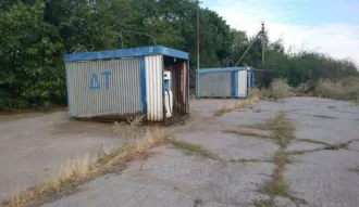 автозаправочная станция, расположенная по адресу: ростовская обл., г. волгодонск, ул. 7 я заводская, 20, в составе имущества, являющегося предметом залога: азс, здание операторской, площадь: общая 20,7 кв.м., литер:а  навес, площадь: 11,2 кв.м, литер: а  без крыши   блок пункт контейнерного типа…