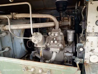 Компрессорная станция УКС-400В с дизельным двигателем ЯМЗ-236 заводской номер 050821, 2005 год выпуска. Инвентарный номер ПСТ048509, 1 штука.