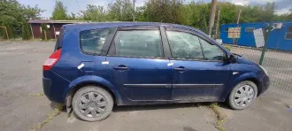 Renault Megane Scenic 2004 года выпуска. Государственный регистрационный номер E695BB180, VIN: VF1JM0UD631109155. Имеется запрет на отчуждение.