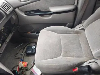 Toyota Sienna 2004 года, 218 л.с., пробег 100000 км, АКПП. Легковой автомобиль Toyota Sienna LE, 2004 г.в., VIN 5TDZA23C74S113839.