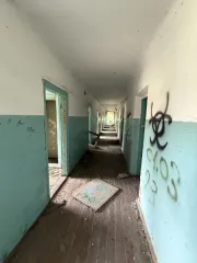 Нежилые помещения 761,3 кв.м и участок 3684 кв.м, Гулькевичский район. Помещение площадью 75,9 кв. м, назначение: нежилое, кадастровый номер 23:06:0904016:674, 1 этаж, помещение площадью 685,4 кв. м, назначение: нежилое, кадастровый номер 23:06:0904016:675, 1, 2 этаж, и земельный участок площадью…