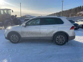 Volkswagen Tiguan 2021 года, 179.5 л.с., полный привод, АКПП, VIN XW8ZZZ5NZNG000302.