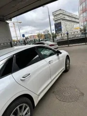 Kia K5 2020 года, VIN: XWEG3414BM0001030, цвет белый.