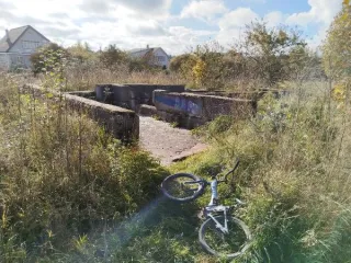 Нежилое здание 63 кв.м с участком 1400 кв.м, Ленинградская область. Объект расположен по адресу: Ленинградская область, Гатчинский район, Елизаветинское сельское поселение, деревня Дубицы, улица Новоселов, дом 2. Кадастровые номера: 47:23:0132001:614 (здание), 47:23:0132001:634 (земельный участок)…