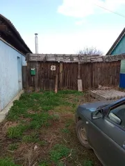 Доля дома 72.1 кв.м и участка 757 кв.м в Челябинской области. 1/7 доля дома и 1/7 доля земельного участка. Еще 1/7 доля дома и 1/7 доля земельного участка. Еще 1/7 доля на здание, площадь 72.1 кв.м, назначение: жилое, адрес: Россия, Челябинская обл., Увельский р-н, с. Красносельское, ул…