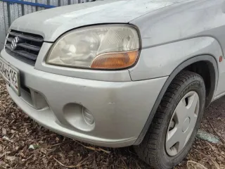 Suzuki Swift 2002 года выпуска, номер кузова НТ518723274, госномер Н604КВ125. Возможны ограничения на регистрационные действия. Техническое состояние: повреждения кузова и боковых зеркал, дверь багажника не открывается, требуется ремонт боковой рейки, не все лампочки (индикаторы) в рабочем…