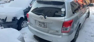 Toyota Corolla Fielder 2009 Легковой универсал: ТОЙОТА; КОРОЛЛА ФИЛДЕР, 2009 г.в., г/н Н436РВ75, цвет серый, номер кузова (прицепа): NZE1419131554. ПТС отсутствует. Лобовое стекло имеет трещину, в рабочем состоянии, крышка багажника имеет вмятину, повреждение переднего и заднего бампера в виде…