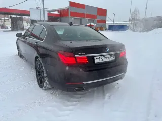 BMW 7 Series 2015 Легковой автомобиль, марка: BMW 7 Series, 2015 г.в., VIN X4XYF41110DZ85680 Находится в залоге в АО «МС Банк Рус».