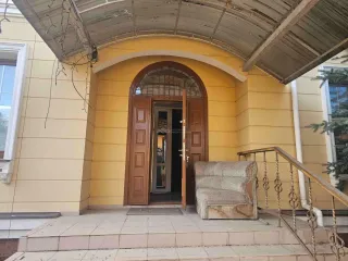 Жилой дом 558.8 кв.м, гараж 45.8 кв.м, участок 1113 кв.м, Московская обл. Жилой дом - 558,8 кв. м, адрес: Московская обл., г.о Ленинский, г. Видное, ул. Весенняя, д. 6, гараж- 45,8 кв. м, земельный участок - 1 113 кв. м, местоположение установлено относительно ориентира, расположенного в границах…