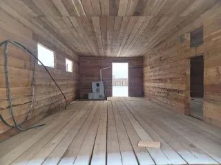 Земельный участок 1193 кв.м и дом 98.4 кв.м по адресу: Российская Федерация, Республика Тыва, Улуг Хемский район, с. Ийи Тал, ул. Малчын, 24/2. Кадастровые номера: земельный участок - 17:13:0301009:384, жилой дом - 17:13:0301009:394.