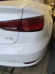 Audi A3 2017 года, 150 лс, АКПП. Модель: Audi A3; 2017 года выпуска; номер двигателя CZE 423023; VIN: WAUZZZ8VXH1060081. Авто после ДТП. Требуется многочисленный ремонт.