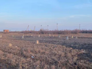 Земельный участок 600 кв.м, с. Козлово, Астраханская область, площадь: 600кв.м., адрес: Астраханская область, Володарский р-н, с. Козлово, ул. Олимпийская, 28, категория земель: земли населенных пунктов, разрешенное использование: для ведения личного подсобного хозяйства, кадастровый номер…
