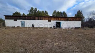 Территория базы, аренда 22672 кв.м, здания: контора 135,4 кв.м, гараж 72,3 кв.м, автопрофилакторий 521,3 кв.м, инертные материалы, АБЗ QCQ-20 (QCQ-20), Забайкальский край. Право долгосрочной аренды земельного участка, кадастровый номер 75:20:120104:63, площадь - 22672 кв. м. Состояние…