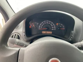 Fiat Panda 2008 г.в., идентификационный номер (VIN): ZFA16900001258323, год изготовления: 2008, гос.номер М911УА18. Обращаю внимание, что на имущество зарегистрировано ограничение (обременение) права: находится в залоге у АО «ТБанк». Автомобиль имеет минимальные признаки износа. На кузове…