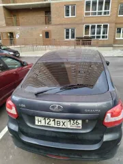 Lada Granta 2015 года, 87 л.с., 300000 км. Lегковой автомобиль, марка: Lada, модель: 219110 Granta, год изготовления: 2015, цвет: серебристо-темно-серый, VIN: XTA219110FY163391, ПТС: 36PM394887, г/н: Н121ВХ136, изготовитель (страна): Россия, мощность двигателя, л. с. (кВт): 87 (64), разрешенная…