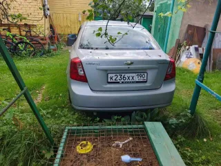 Шевроле Лачетти 2009 года, 95 лс, пробег 300244 км. Цвет серебристый, VIN: XUUNF197J90017266, госномер K236XX190. Двигатель бензиновый F14D3, номер 7235991, мощность 95 л.с. ПТС 50ОО983606. Разрешенная максимальная масса 1660 кг, масса без нагрузки 1300 кг.