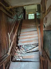 Земельный участок 3265 кв.м с административным зданием и гаражом, Калужская область. Площадь участка 3265 кв.м, кадастровый номер 40:24:160312:14. На участке расположены объекты недвижимости: гараж площадью 67,2 кв.м с кадастровым номером 40:24:160312:217 и двухэтажное административное здание…