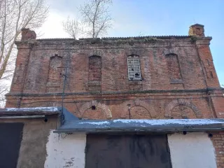 Нежилое здание с земельным участком, расположенное по адресу: г. Ачинск, ул. Пузановой, д. 42А Ценовое предложение не менее цены экономической нецелесообразности. В соответствии с информационным сообщением 
Год ввода в эксплуатацию: 1917 
Количество подземных этажей : 0 
Вид ограничений и…