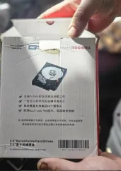 Запчасти и комплектующие для автобусов и грузовой техники: масляный фильтр, артикул 5266016/LF17356, фильтрующий элемент топливного фильтра, артикул PDK24000287/FS19925WUMFW0096, диск тормозной, крышка картера редуктора среднего моста "710-35602-0027", сковорода, пневмоподушка (пневмобаллон) для…