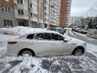 Kia Optima 2016 года, 150 л.с., пробег 140000 км. Автомобиль Kia TF (Optima), 2016 года выпуска, VIN: XWEGT411BG0001030.