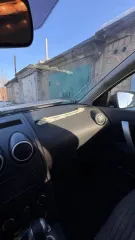 Nissan Qashqai, 2012 года, 141 лс, 224000 км, полный привод, АКПП, VIN: SJNFBNJ10U2471692, требуется ремонт (трещины на лобовом стекле, помят капот, бампер, сломаны передние фары).
