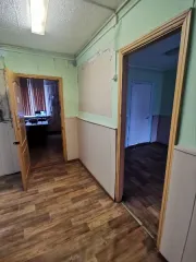 Нежилое здание 148,6 кв.м с участком 403 кв.м, Ярославская область. Нежилое здание по адресу: Ярославская область, Некоузский район, село Новый Некоуз, улица Колхозная, дом 42 с земельным участком. Недвижимое имущество, расположенное по адресу: Ярославская область, Некоузский муниципальный район…