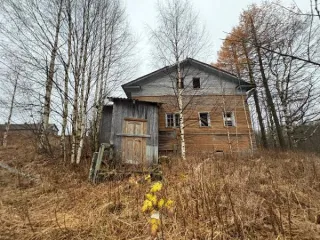 Нежилое здание 198.6 кв.м, Архангельская область. Одноэтажное здание, материал стен - деревянные, общая площадь 198,6 кв. м., год завершения строительства – 1960, кадастровый номер 29:14:140801:591, адрес: Российская Федерация, Архангельская область, Пинежский муниципальный округ, д. Цимола, д…