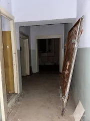 Нежилое помещение, площадь 120,7 кв.м., этаж № 01, кадастровый номер: 72:24:0603009:136, расположенное в многоквартирном доме по адресу: Тюменская область, г. Тобольск, мкр. Менделеево, 17 Назначение нежилого помещения: нежилое Общая площадь: 120.7 Общие сведения об ограничениях и обременениях…