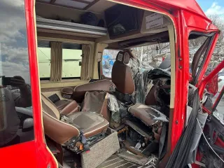 Mercedes-Benz 211 CDI 2004 года выпуска, VIN WDB9026621R742132, после ДТП не в рабочем состоянии.