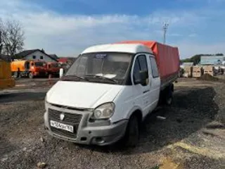 Грузовик 3035КК 2012 года. VIN: XUJ3035KKC0000399. Год выпуска: 2012. Цвет кузова: белый. Модель, № двигателя: *421600*С0600463*. Мощность двигателя: 106,8 л.с. (78,5 кВт). Рабочий объем двигателя: 2890 см³. Тип двигателя: бензиновый. Разрешенная максимальная масса: 3500 кг. Масса без нагрузки…