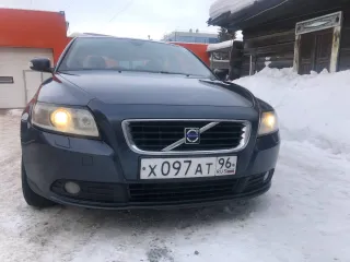 Volvo S40 2008, автомобиль марки Volvo модель S 40 2008 г.в., VINномер YV1MS204282391496. С имуществом и документами можно ознакомиться в рабочее время с 10 до 16 часов по адресу: г. Екатеринбург, ул. М.Сибиряка, 101, оф. 16.07, справки по тел.: 8(343)3859916. Имущество находится в г…