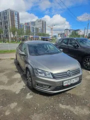 Volkswagen Passat, 2014 года, 152 лс, 160000 км. Легковой автомобиль, марка: Volkswagen, модель: Passat, год изготовления: 2014, цвет: бежево-серый, изготовитель (страна): Германия, VIN: WVWZZZ3CZFE004685, ПТС: 78ХА360959. Объект в залоге. Залогодержатель АО "ТБАНК".