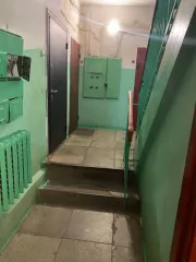 1/6 доли комнаты 9.3 кв.м, г.Глазов, Удмуртия 1/6 доля комнаты в Удмуртии еще 1/6 доля комнаты в Удмуртии еще Комната, назначение: жилое, 2 Этаж, общая площадь 9,3 кв. м., адрес объекта: Удмуртская Республика, г. Глазов, ул. Дзержинского, д. № 4, кв. 7, комн. № 1. Кадастровый номер…