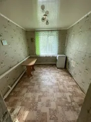 1/4 доли здания, 135,5 кв.м., Ставропольский край, с кадастровым номером 26:13:120201:229, находящийся по адресу: Ставропольский край, Благодарненксий р-н., х. Большевик, ул. Виноградная, д. 2