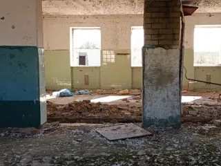 Нежилое здание 211,9 кв.м., Ярославская область, Любимский район, с.Троица, ул.Молодежная, д.4, 1975 года постройки, кадастровый номер 76:06:131401:502, расположенное на земельном участке площадью 416 кв.м., кадастровый номер 76:06:131401:167. Количество этажей : 1. Год ввода в эксплуатацию: 1975…