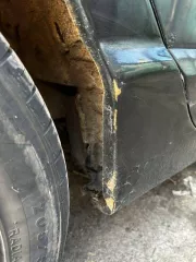 Автомобиль   HONDA CIVIC  Год выпуска – 2008  VIN номер: NLAFD75308W073842. Ржавчина на порогах и на двери,  сломан бензобак, проржавела. Нет крышки об бензобака. Гремит ходовая часть.