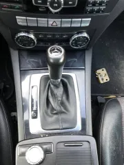 Mercedes-Benz C180 2012 года, VIN WDD2040311A816752.