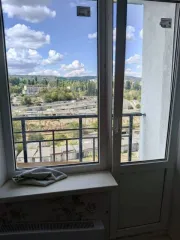 Доля квартиры 50,5 м² в Саратове. 1/4 доля в жилом помещении по адресу: Российская Федерация, Саратовская область, г. Саратов, ул. Заречная, д. 25, кв. 67. Кадастровый номер: 64:48:020421:685. Однокомнатная квартира, расположенная на восьмом этаже восьмиэтажного дома. Жилое помещение находится в…