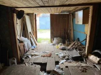 Гараж 30 кв.м и участок 45 кв.м в Коми. Нежилое здание (гараж), кадастровый номер – 11:09:5501002:4475, площадь 30 кв.м., по адресу: Республика Коми, Удорский р-н., пос. Усогорск, ул. Дружбы, д. 10 и земельный участок под ним, кадастровый номер 11:09:5501002:584, площадь 45 кв.м.