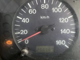 Mazda Bongo 2009 года, 100 лс, 256587 км, АКПП, автомобиль марки MAZDA модель BONGO BRAWNY, номер кузова SKE6V-401353, автомобиль не заводится, причина не известна, еще в мае 2026 года он был на ходу, но начал греться двигатель. В целом автомобиль соответствует году выпуска, состояние…