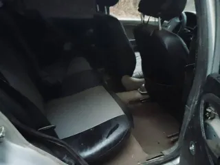 Lada Kalina 2012 года, 82 л.с., пробег 300000 км. VIN XTA111730C0242440, госномер С863КО40, цвет кузова серебристый, рабочий объем двигателя 1 596 куб.см.