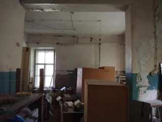 Здание, назначение: нежилое, наименование: пищеблок, кадастровый номер 37:07:032803:124, площадь: 117,4 кв. м, количество этажей: 1, в том числе подземных 0, местоположение: Ивановская область, Кинешемский район, с. Решма, ул. Ленина, д. 3. Материалы наружных стен здания: кирпичные. Год ввода в…
