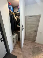 Квартира, 37,2 кв.м, 1 комн., кадастровый номер: 59:01:4219248:6328, расположенная по адресу: Пермский край, г.о. Пермский, г. Пермь, ул. Сапфирная, д. 15, кв. 328. На имущество зарегистрировано ограничение (обременение) права: находится в залоге у ПАО "Sberbank": ипотека в силу закона №…